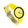 Montre femme avec bracelet en cuir jaune