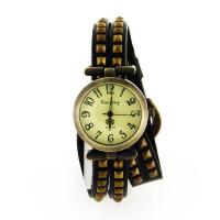 Montre femme pas chère bracelet en cuir clouté