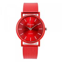 Montre pas chère femme bracelet silicone rouge