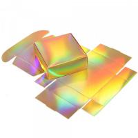 Boîte arc-en-ciel pour un joyeux anniversaire carton