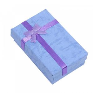 emballage violet avec noeud décoratif carton pour toutes les occasions
