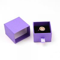 emballage violet pour le plaisir d'offrir carton