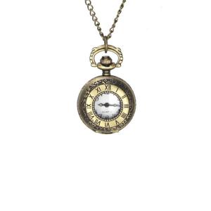 Pendentif montre ancienne chiffre romain antique