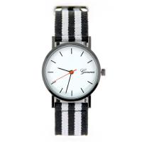 Montre noire pas chère marque Geneva silicone strass