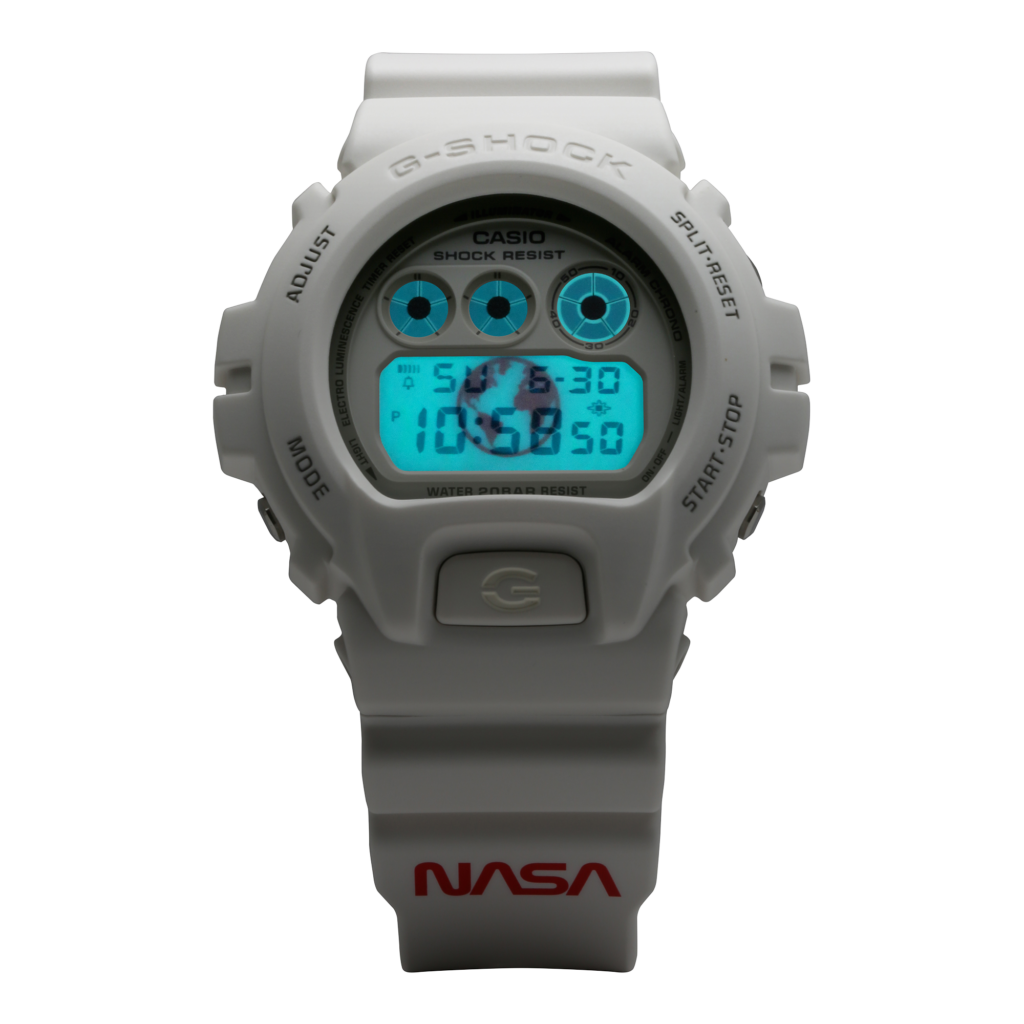 Montre Casio Nasa G-Shock DW6900, vue de face avec rétroéclairage