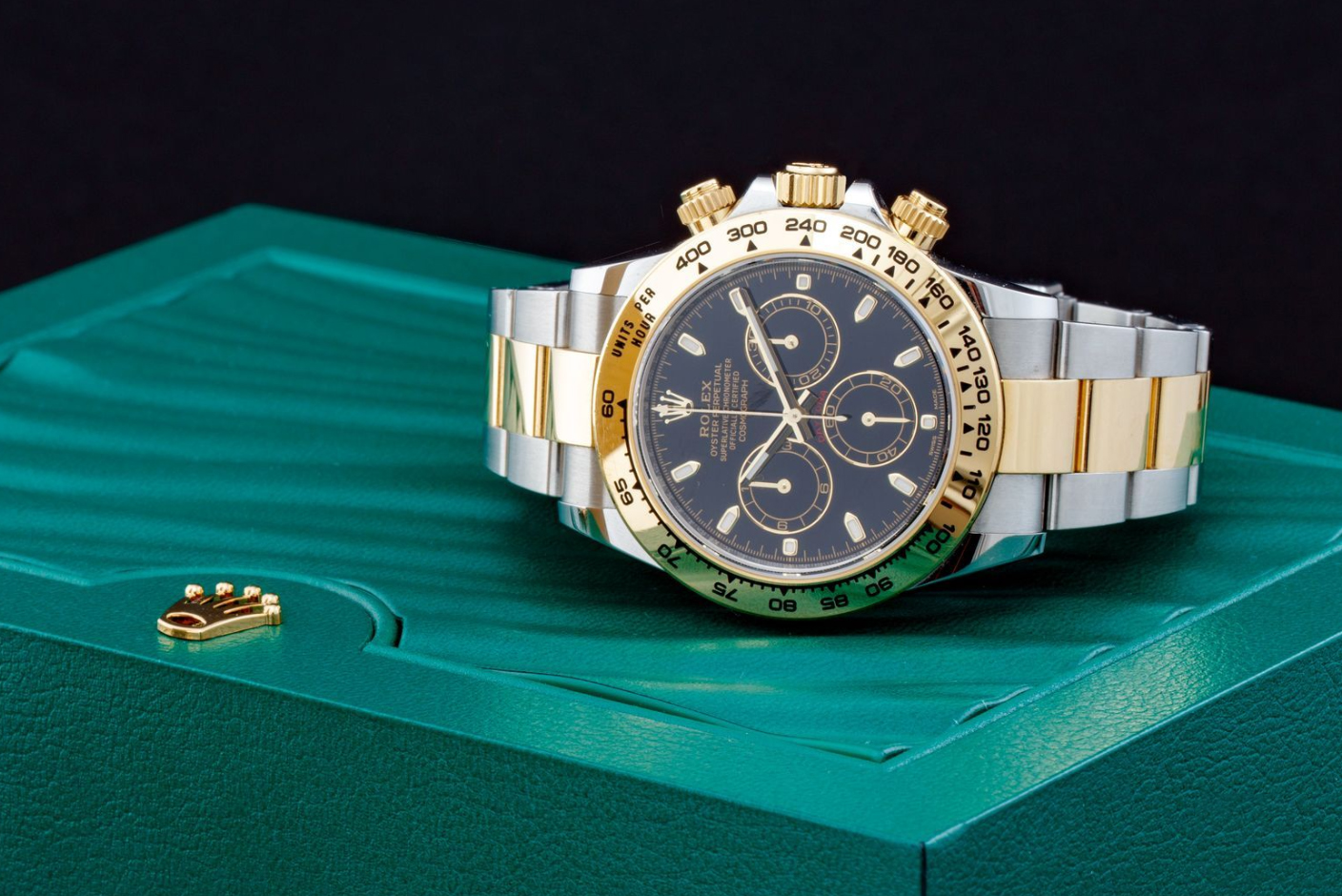 Montre Cartier, Patek Philippe, Rolex... la saisie d'un butin dans une vente aux enchères 100% horlogerie